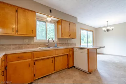 2420 Eastwood Avenue, Akron, OH 44305 - Photo 12