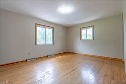 2420 Eastwood Avenue, Akron, OH 44305 - Photo 20