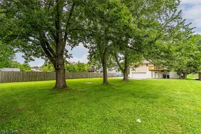 2420 Eastwood Avenue, Akron, OH 44305 - Photo 36