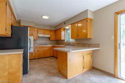 2420 Eastwood Avenue, Akron, OH 44305 - Photo 10