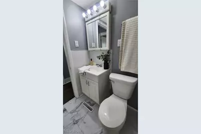 319 Franklin Street, Uhrichsville, OH 44683 - Photo 28