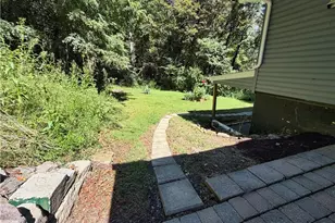 1929 Iris St, East Liverpool, OH 43920 - Photo 8