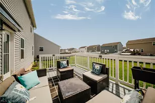 136 Wild Flower Dr, Elyria, OH 44035 - Photo 2