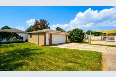 612 Ingalls Road, Akron, OH 44312 - Photo 32