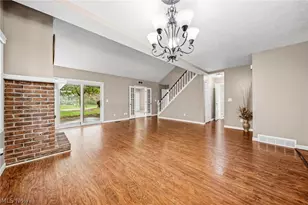 775 Hampton Cir, Aurora, OH 44202 - Photo 8
