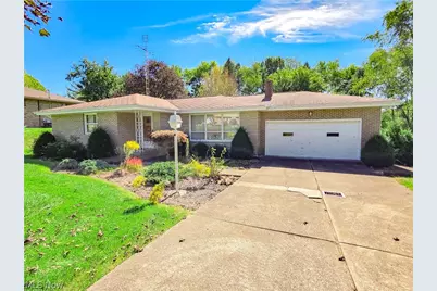 1700 Carnwise Street SW, Canton, OH 44706 - Photo 2