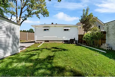634 Parkview Avenue, Akron, OH 44310 - Photo 22