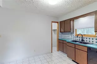 1206 Dussel Rd, Kent, OH 44240 - Photo 16