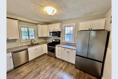 11921 Franklin Boulevard, Oakwood, OH 44107 - Photo 2