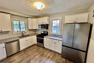 11921 Franklin Blvd, Oakwood, OH 44107 - Photo 2