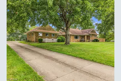 3158 Rusty Avenue SW, Canton, OH 44706 - Photo 2