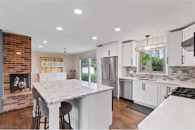 1212 Buena Vista Street NE, Canton, OH 44714 - Photo 6