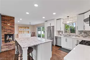 1212 Buena Vista St NE, Canton, OH 44714 - Photo 6