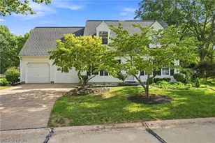 7030 Cobblestone Ln, Concord Twp, OH 44060 - Photo 6