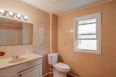 931 Work Drive, Akron, OH 44320 - Photo 12
