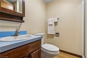 21 W Howe Rd, Tallmadge, OH 44278 - Photo 28