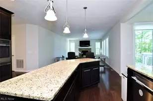 10442 Florida St, Reminderville, OH 44202 - Photo 12