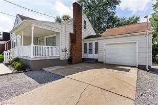 542 6th St, Campbell, OH 44405 - Photo 6