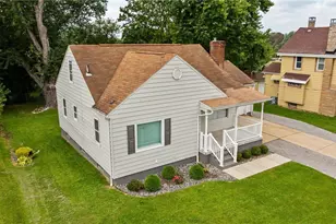 542 6th St, Campbell, OH 44405 - Photo 4