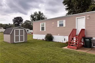 121 Tracy Dr, Dover, OH 44622 - Photo 2