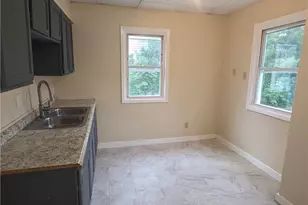 1452 Clermont Rd, Loveland, OH 44110 - Photo 6