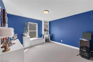 36505 Capri Ln, North Ridgeville, OH 44039 - Photo 8