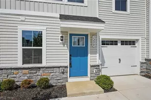 1290 Divot Cir, Akron, OH 44313 - Photo 2