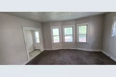 9110 Jeffries Avenue, Loveland, OH 44105 - Photo 4