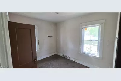 9110 Jeffries Avenue, Loveland, OH 44105 - Photo 12