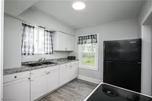 1424 S Liberty Ave, Alliance, OH 44601 - Photo 14