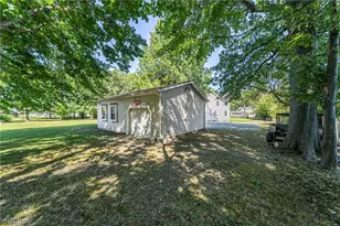 1860 E 298th St, Wickliffe, OH 44092 - Photo 32