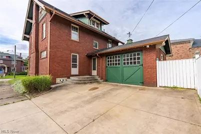 325 15th Street NW, Canton, OH 44703 - Photo 6