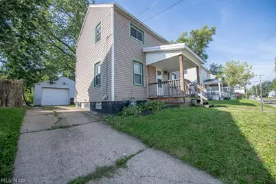 747 Waugh Street, Alliance, OH 44601 - Photo 2