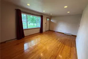 184 Circle View Dr, New Middletown, OH 44442 - Photo 2