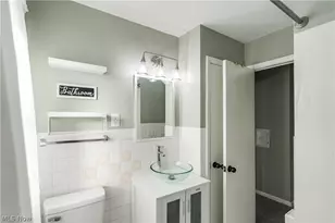 395 E 324th St, Willowick, OH 44095 - Photo 18