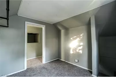 395 E 324th Street, Willowick, OH 44095 - Photo 24
