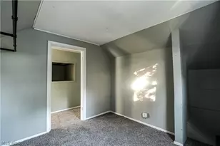 395 E 324th St, Willowick, OH 44095 - Photo 24