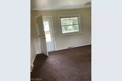 510 Edith Avenue, Akron, OH 44312 - Photo 2