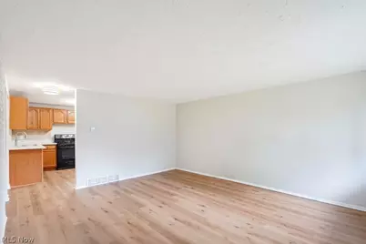 10121 N Delmonte Boulevard, Streetsboro, OH 44241 - Photo 4