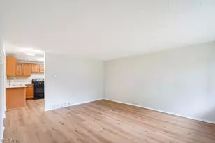 10121 N Delmonte Blvd, Streetsboro, OH 44241 - Photo 4