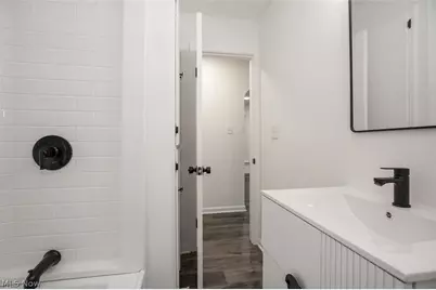 1208 Roslyn Avenue, Akron, OH 44320 - Photo 16