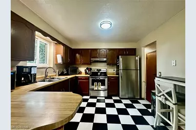 112 Berry Lane, Marietta, OH 45750 - Photo 6