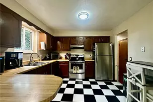 112 Berry Ln, Marietta, OH 45750 - Photo 6