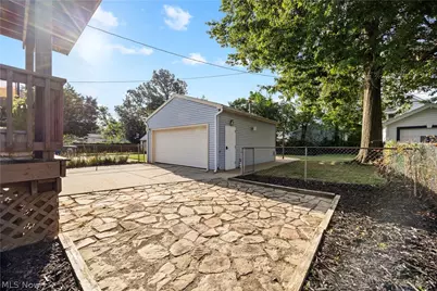 14537 Bayes Avenue, Oakwood, OH 44107 - Photo 16