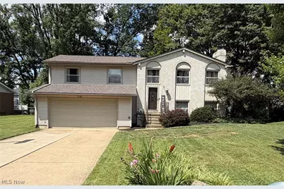 2896 Roanoke Street NW, Massillon, OH 44646 - Photo 1