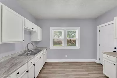 12701 Rexford Avenue, Loveland, OH 44105 - Photo 10