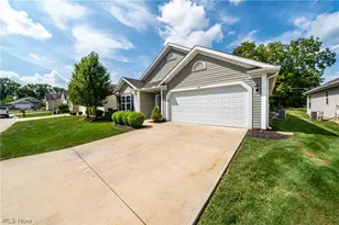 122 Haydens Arbor, Elyria, OH 44035 - Photo 2