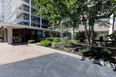 12700 Lake Avenue #1104, Oakwood, OH 44107 - Photo 2