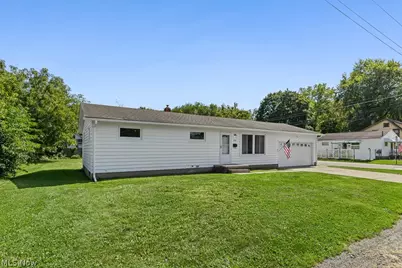 1902 Root Avenue NE, Canton, OH 44705 - Photo 38