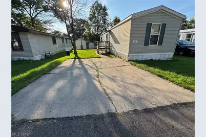 6301 Sue Lynn Drive, Ravenna, OH 44266 - Photo 2